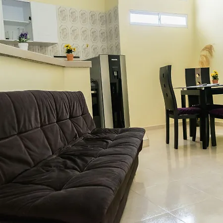 Apartamento De *